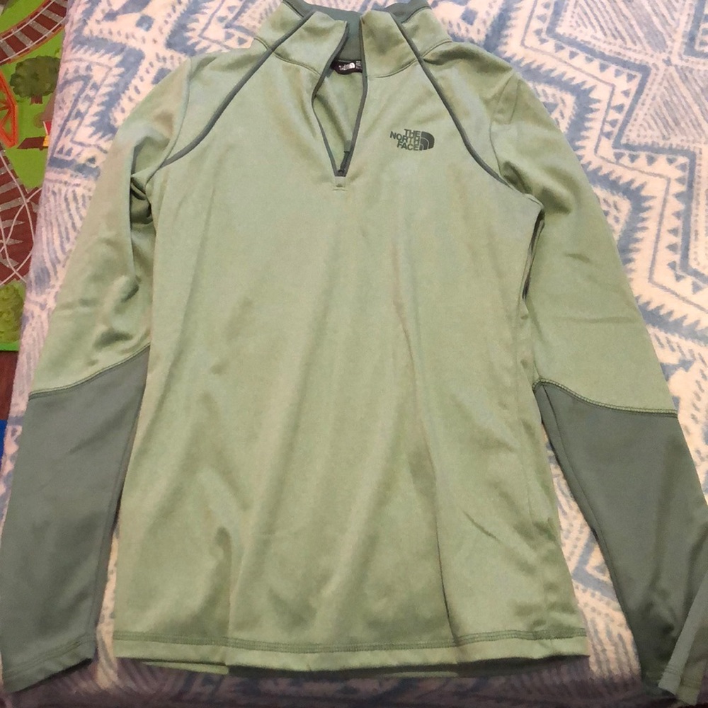 Olive green XS north face long sleeved shirt